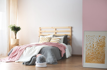 Pink Two Colour Combination for Bedroom Walls & Image Gallery